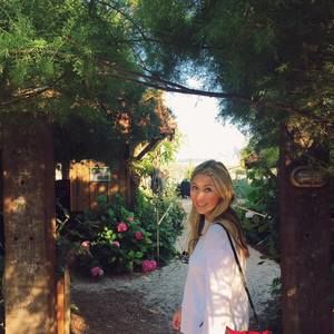 Meet your Posher, Carly